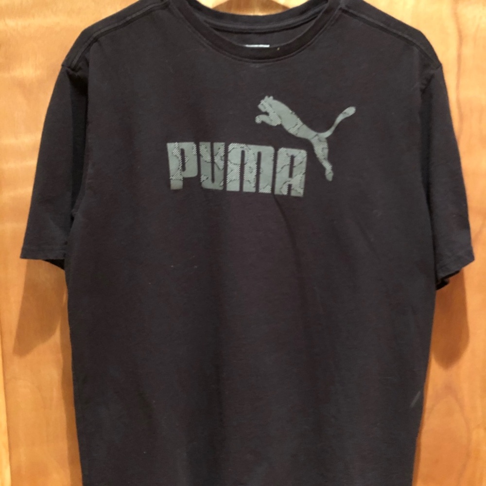 Puma t shirt size large